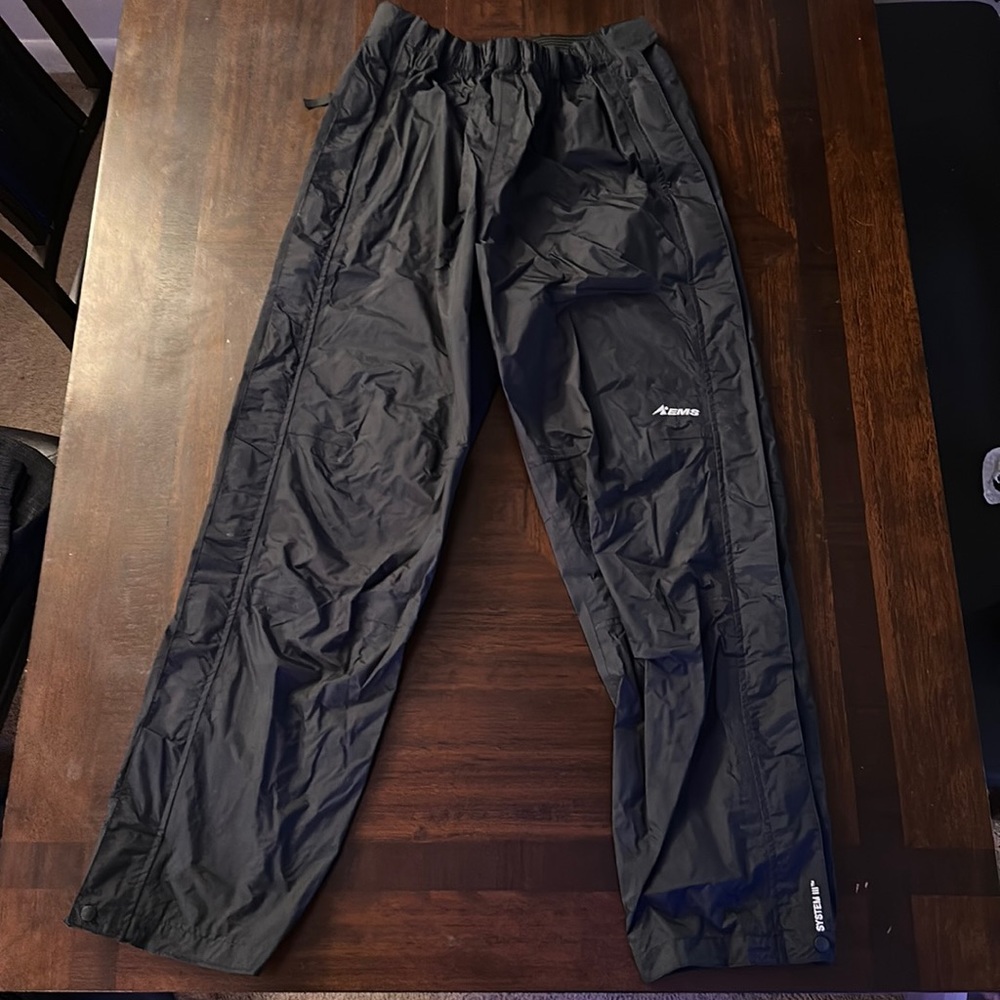 Womens Eastern Mountain Sports pants. size L